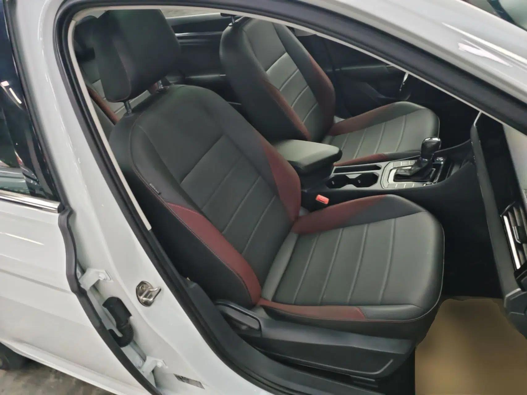 Volkswagen Bora 2020 1.5L Automatic Elite Version — миниатюра 19