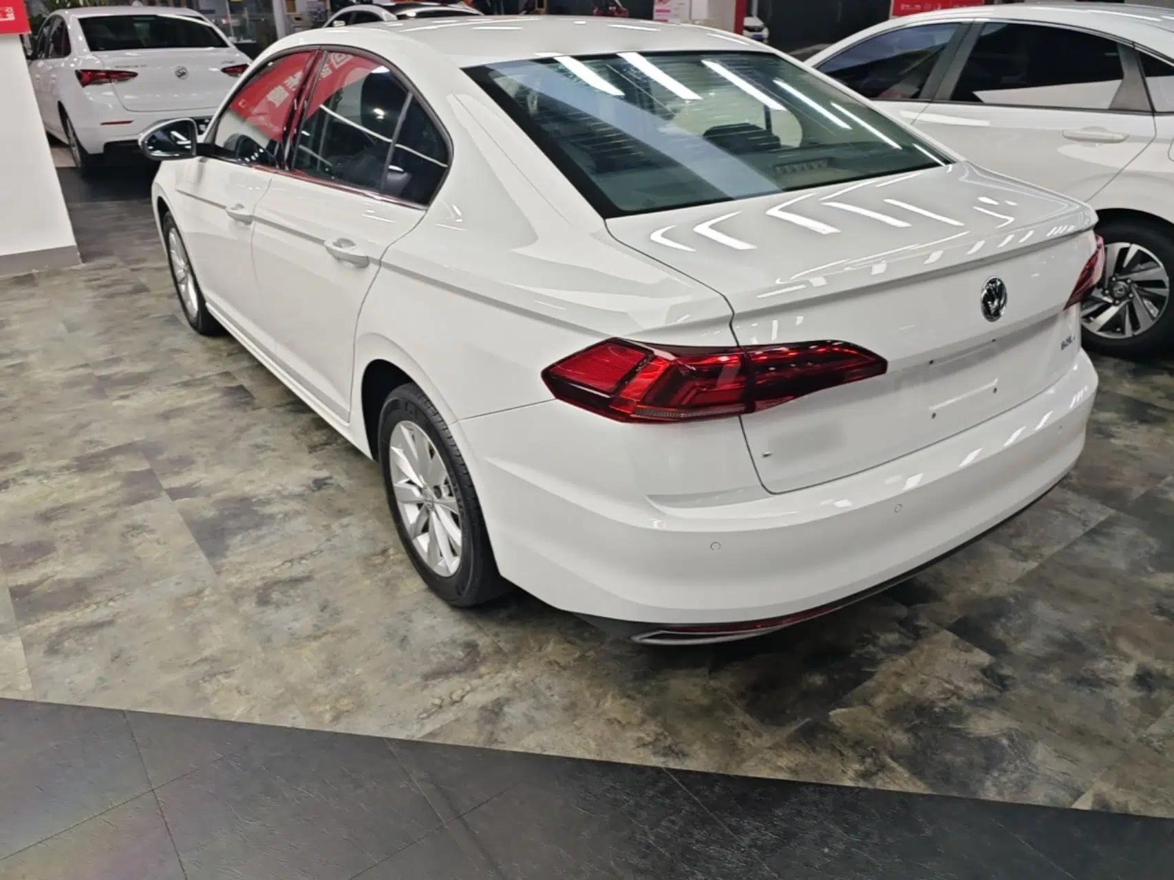 Volkswagen Bora 2020 1.5L Automatic Elite Version — миниатюра 4