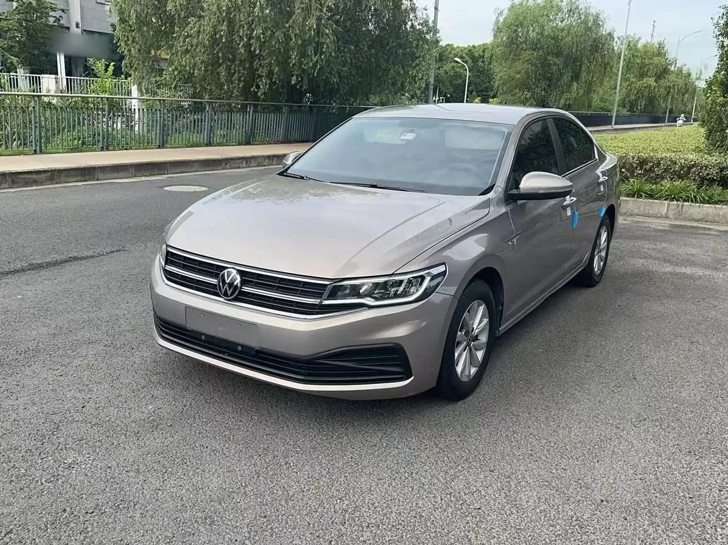 Volkswagen Bora 2021 1.5L Automatic Fashionable Smart Connectivity Version — миниатюра 1