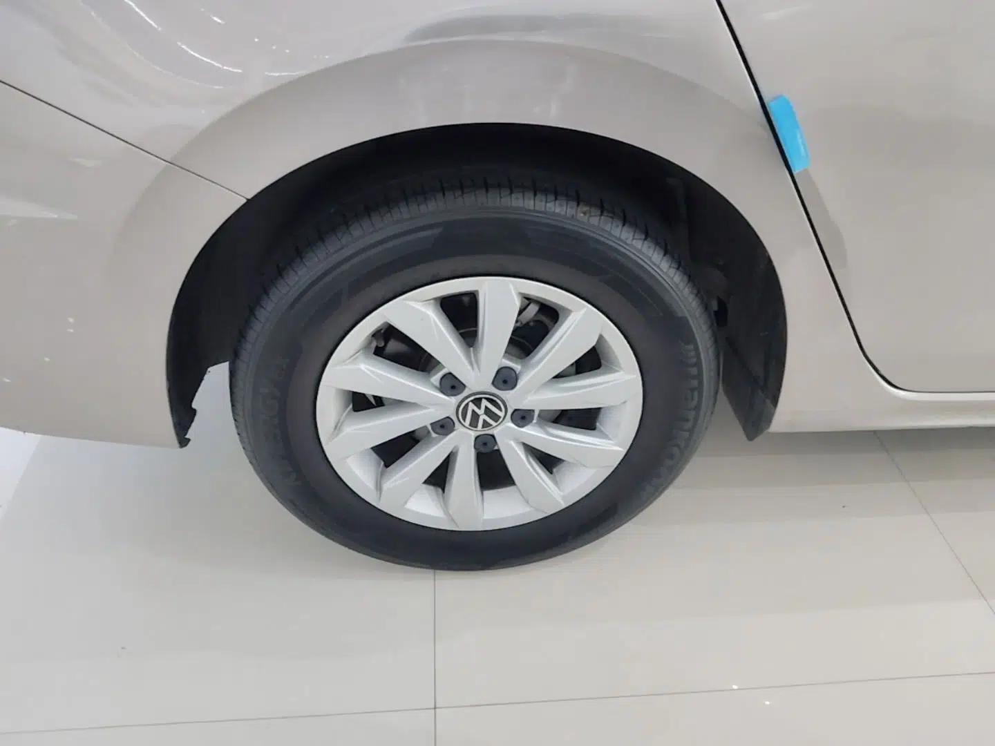 Volkswagen Bora 2021 1.5L Automatic Fashionable Smart Connectivity Version — миниатюра 11