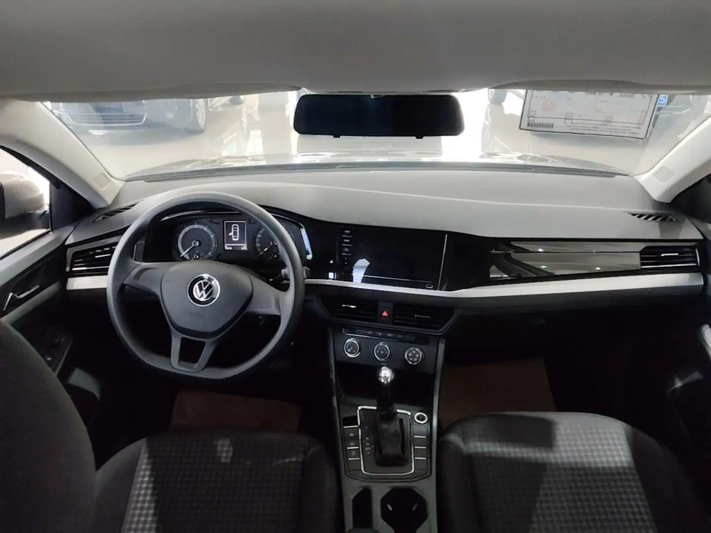 Volkswagen Bora 2021 1.5L Automatic Fashionable Smart Connectivity Version — миниатюра 18
