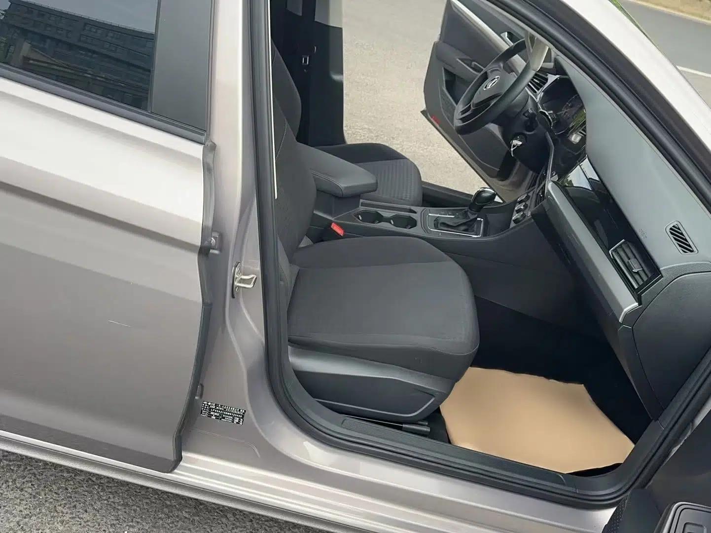 Volkswagen Bora 2021 1.5L Automatic Fashionable Smart Connectivity Version — миниатюра 26