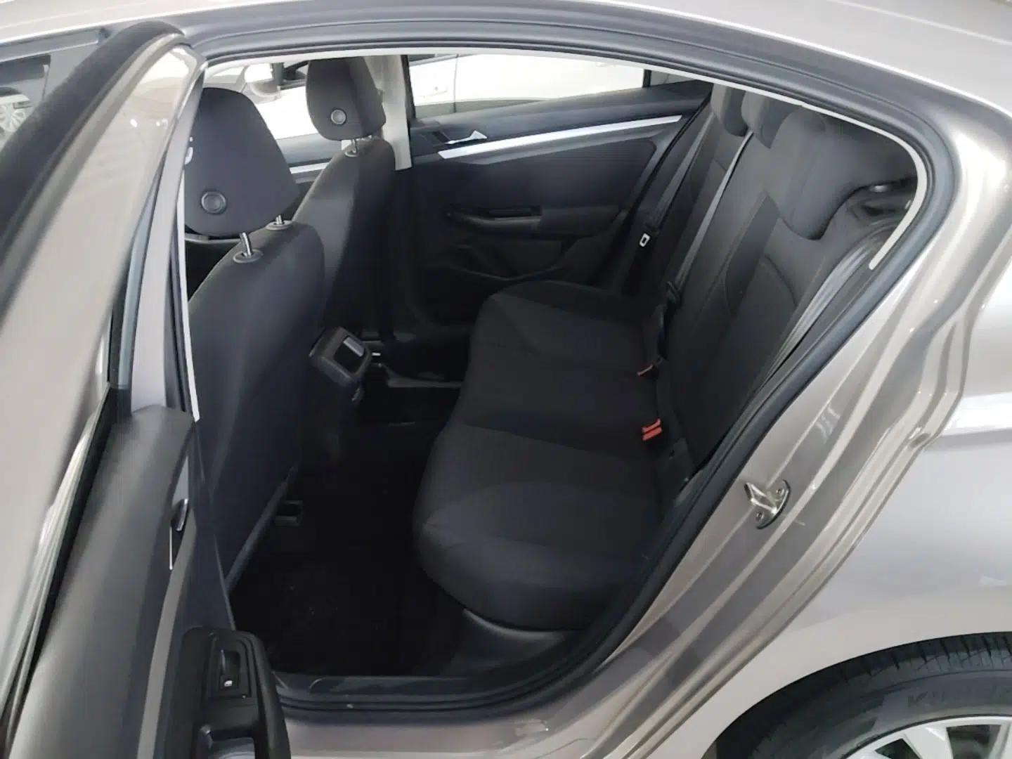 Volkswagen Bora 2021 1.5L Automatic Fashionable Smart Connectivity Version — миниатюра 27