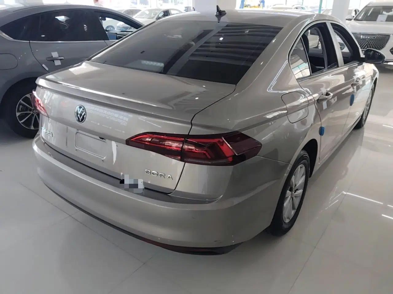 Volkswagen Bora 2021 1.5L Automatic Fashionable Smart Connectivity Version — миниатюра 6