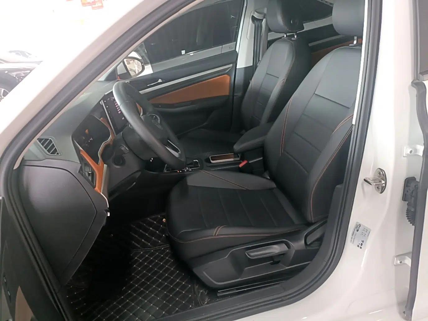 Volkswagen Bora 2025 200TSI DSG Enjoy Driving Navigation Edition — миниатюра 17