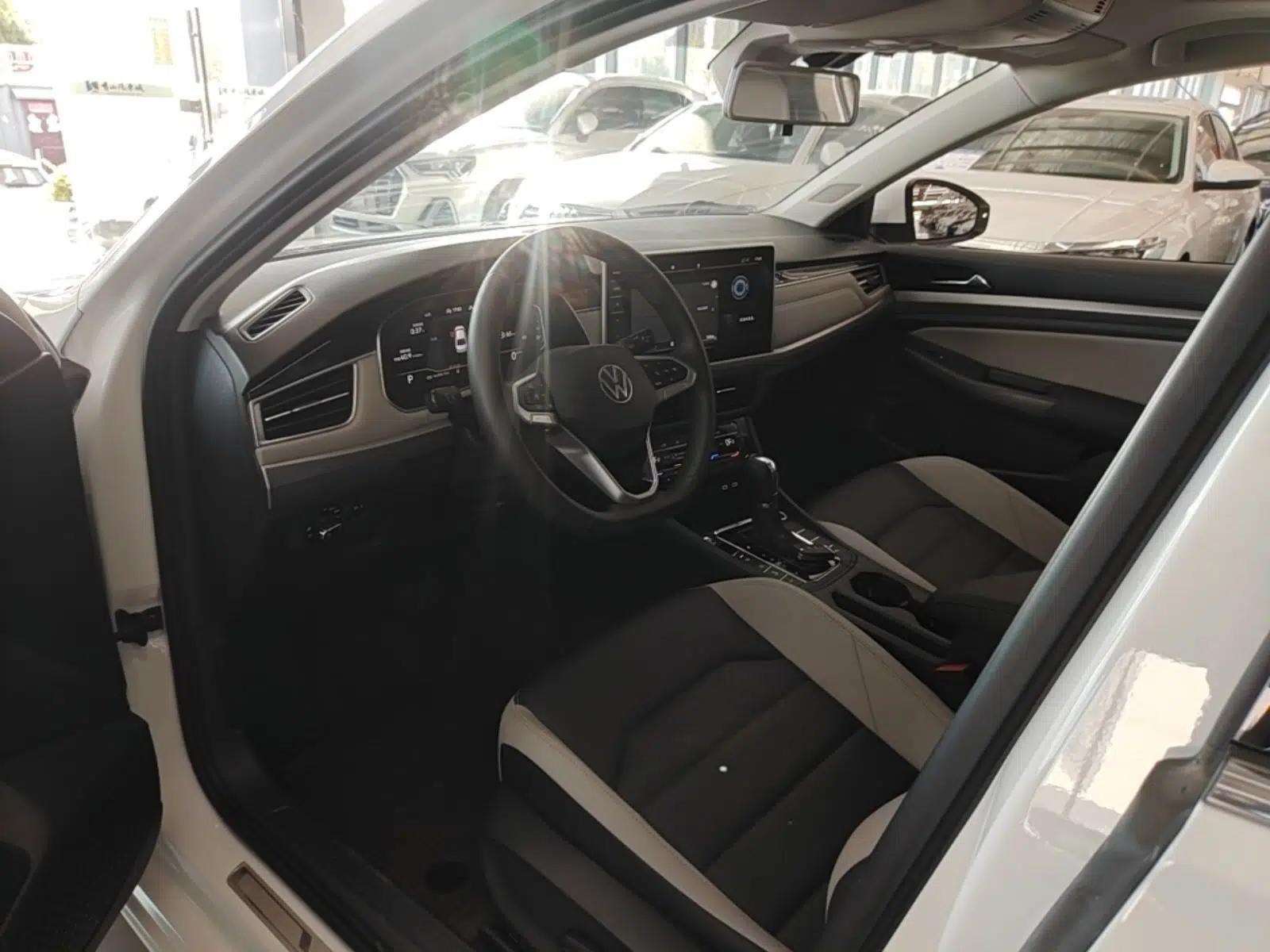 Volkswagen Bora 2023 280TSI DSG Prestige Edition — миниатюра 17