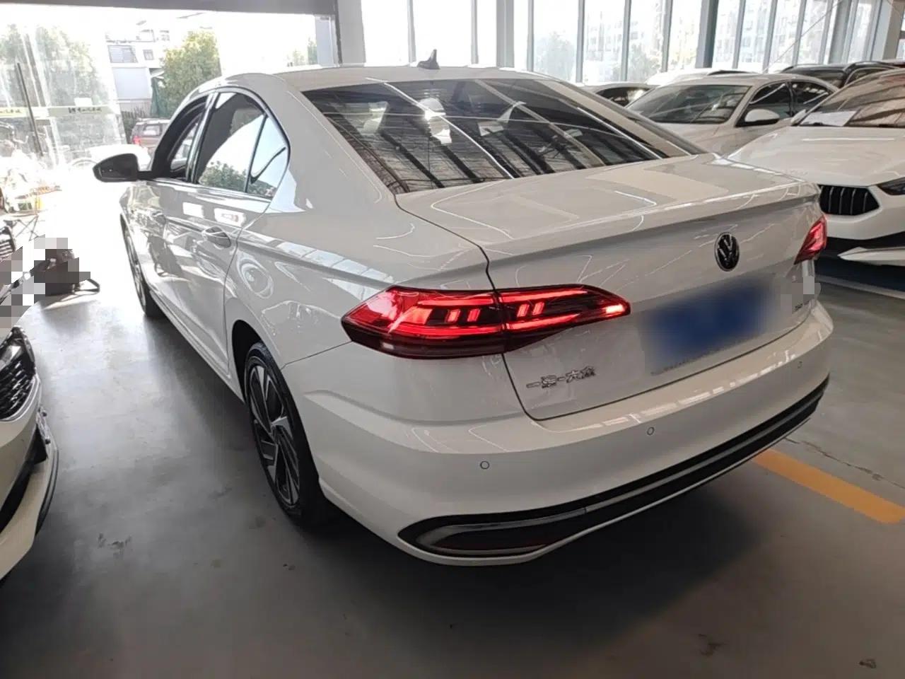 Volkswagen Bora 2023 280TSI DSG Prestige Edition — миниатюра 4