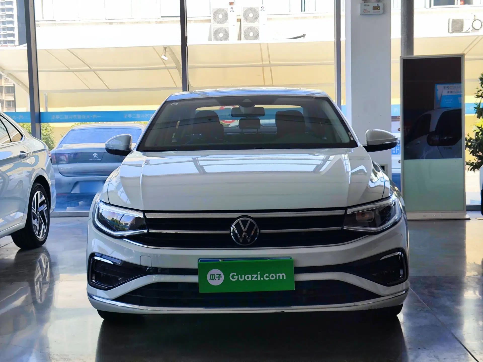 Volkswagen Bora 2023 300TSI DSG Prestige Edition — миниатюра 2