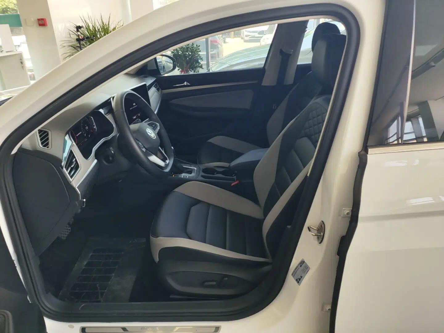 Volkswagen Bora 2023 300TSI DSG Prestige Edition — миниатюра 17