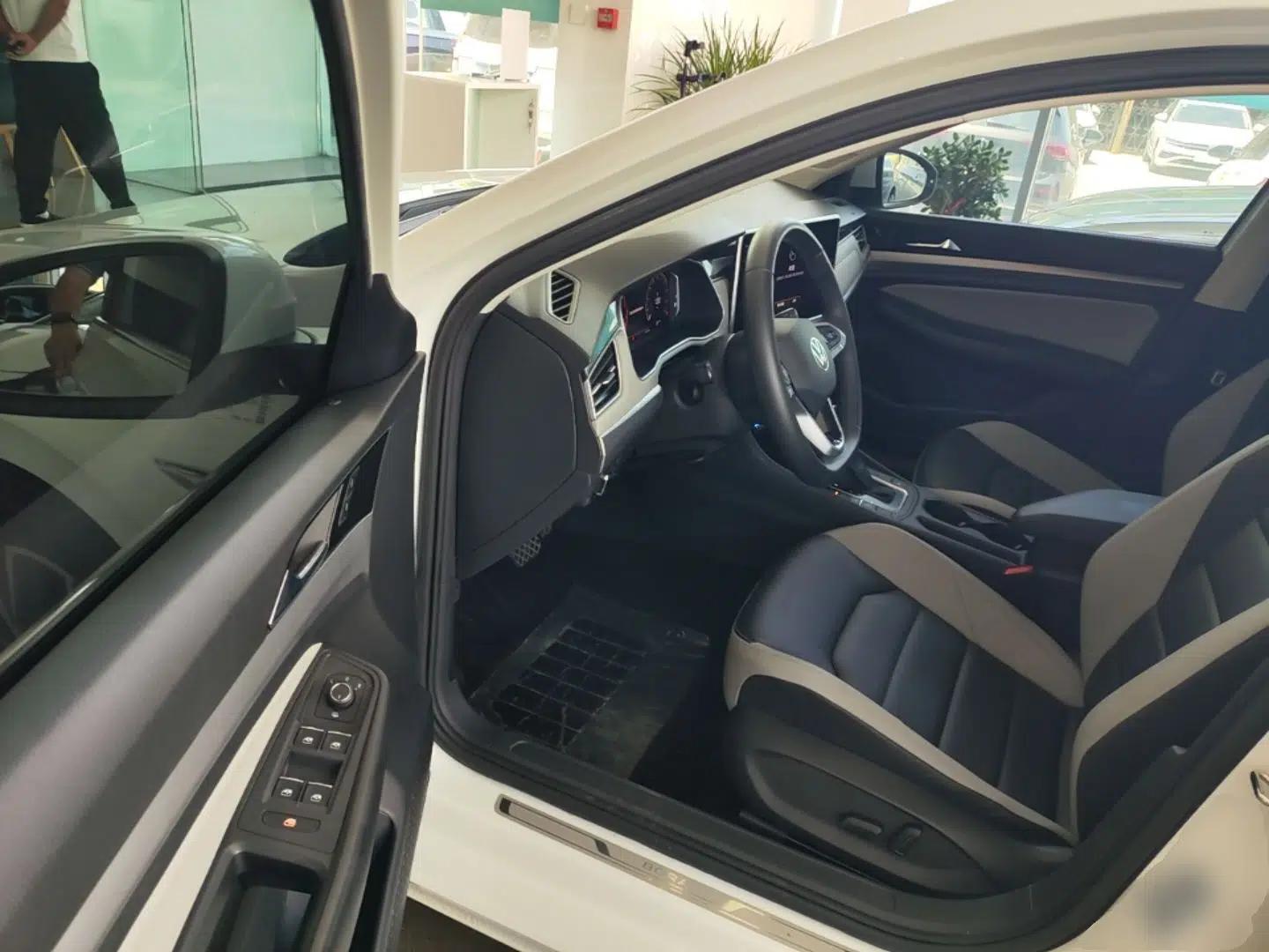 Volkswagen Bora 2023 300TSI DSG Prestige Edition — миниатюра 18