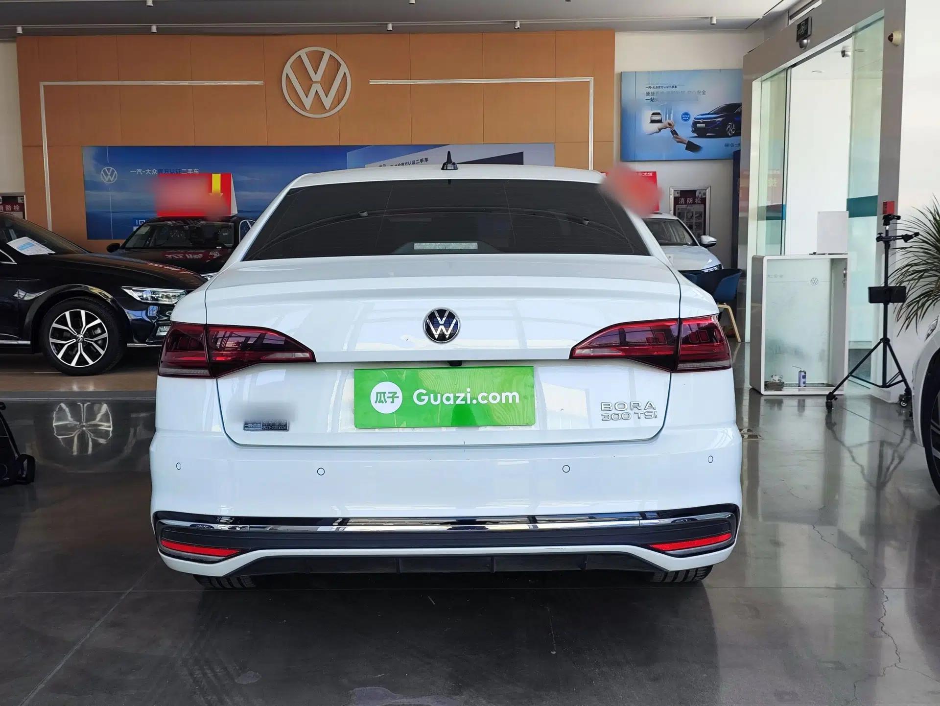 Volkswagen Bora 2023 300TSI DSG Prestige Edition — миниатюра 5