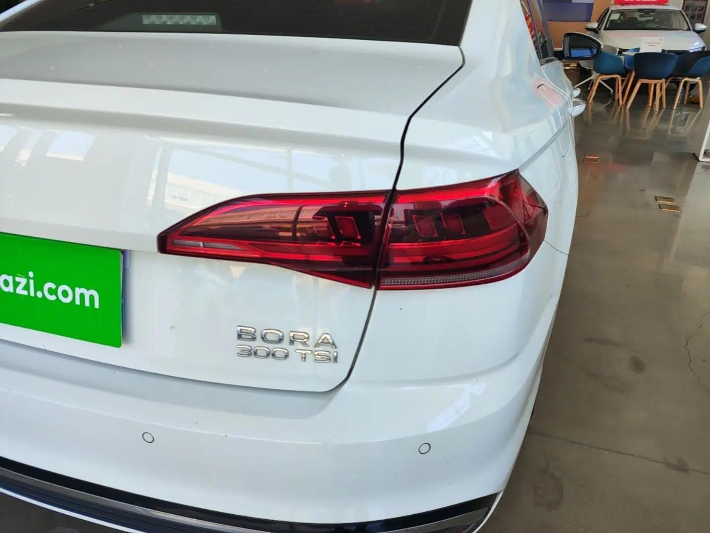 Volkswagen Bora 2023 300TSI DSG Prestige Edition — миниатюра 9