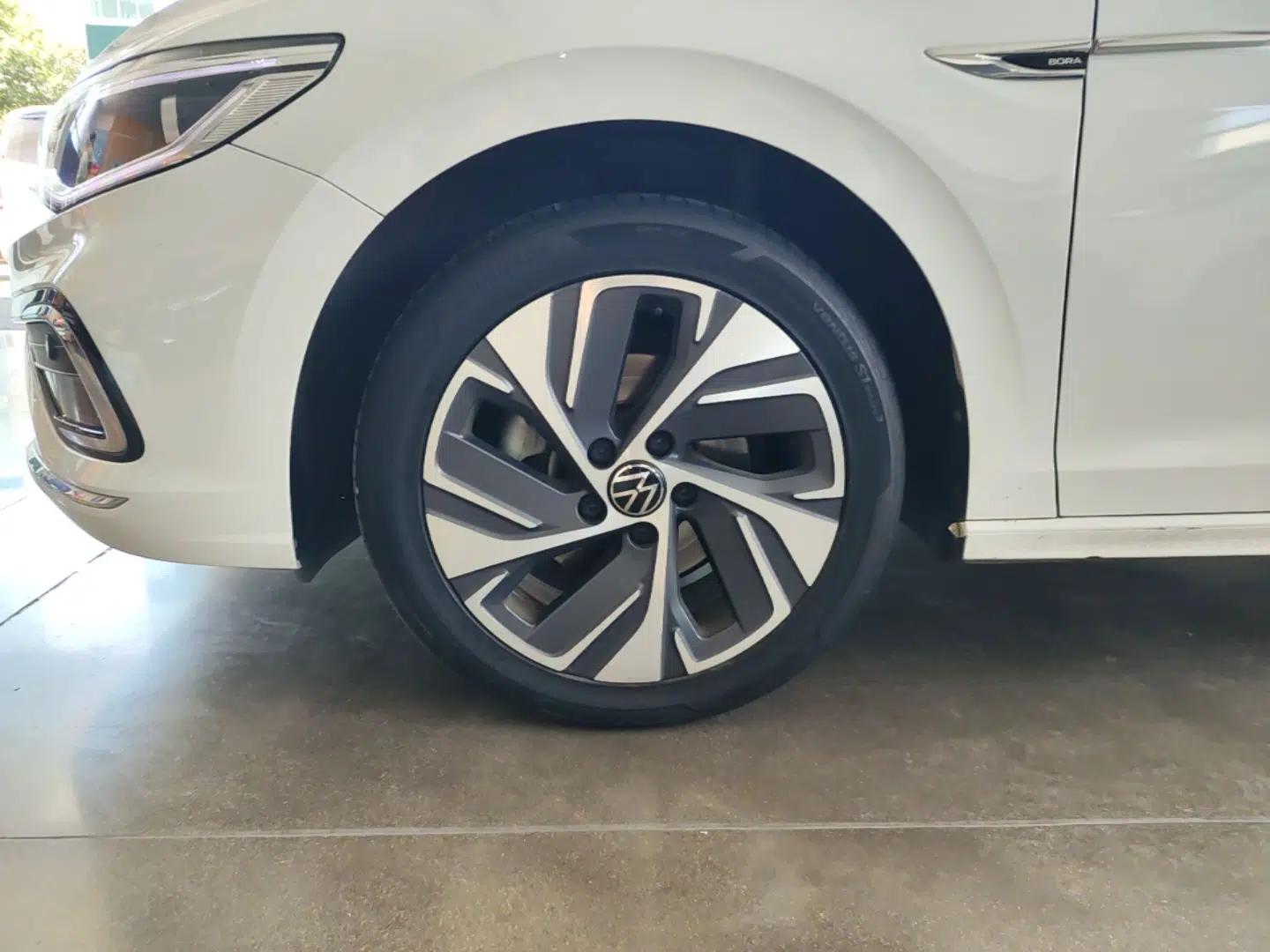 Volkswagen Bora 2023 300TSI DSG Prestige Edition — миниатюра 10