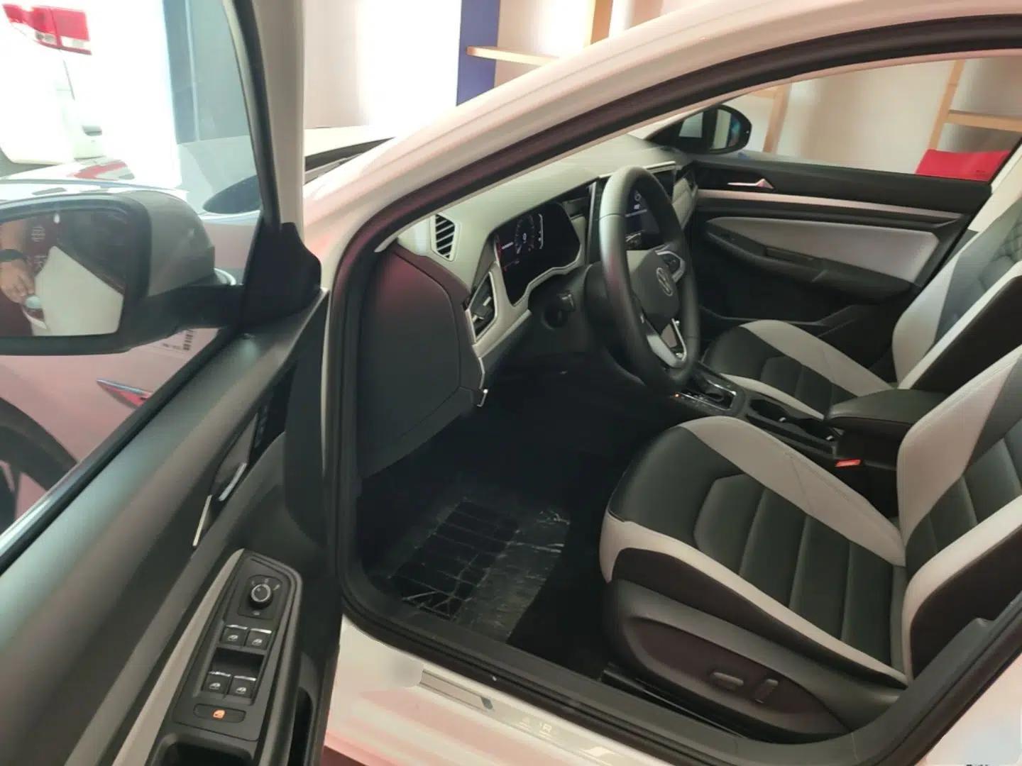 Volkswagen Bora 2023 300TSI DSG Prestige Edition — миниатюра 18