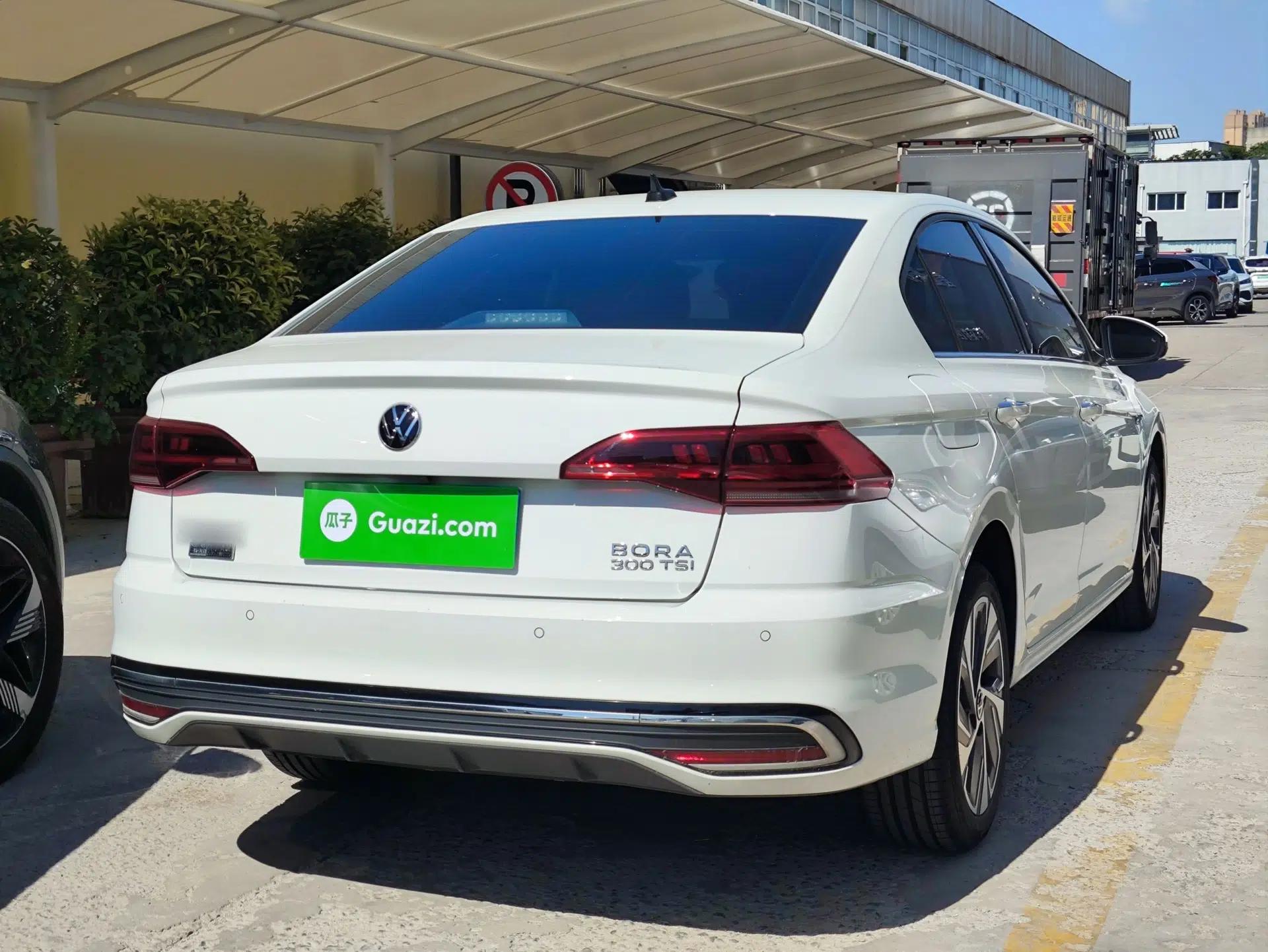 Volkswagen Bora 2023 300TSI DSG Prestige Edition — миниатюра 6