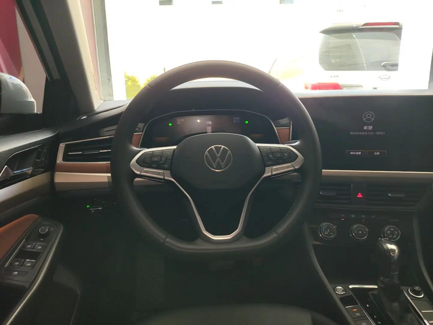 Volkswagen Bora 2024 200TSI DSG Joyful Drive Edition — миниатюра 13