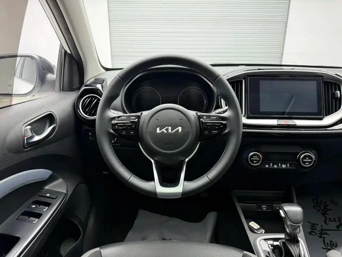 Kia K3 2021 1.4L CVT Sunroof Model — миниатюра 11
