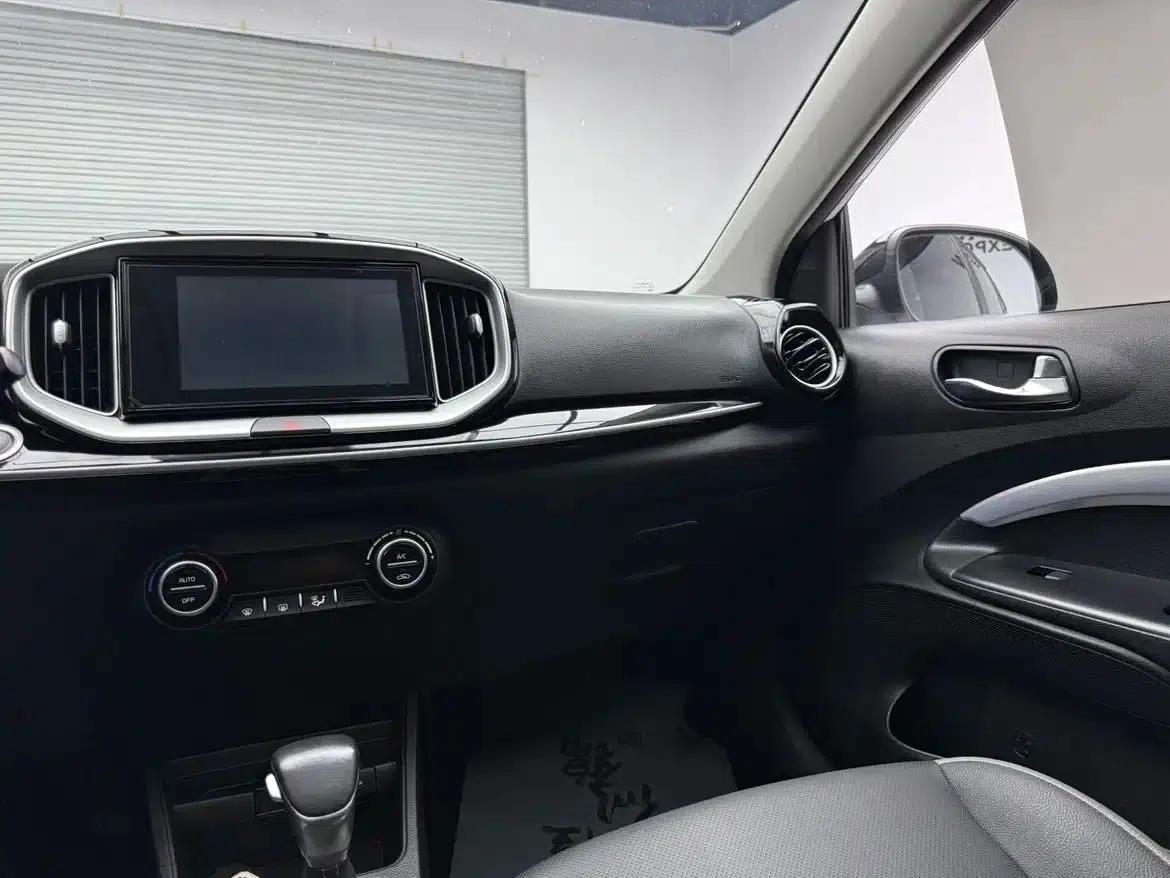 Kia K3 2021 1.4L CVT Sunroof Model — миниатюра 19