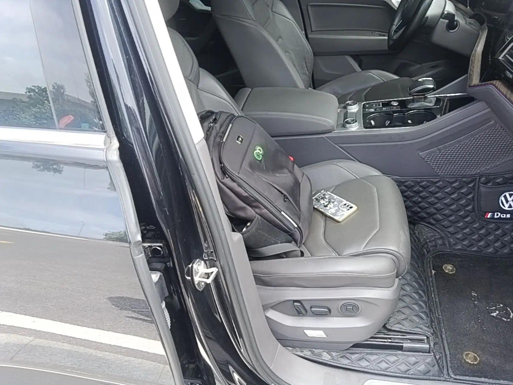 Volkswagen Touareg 2021 3.0 TSI Prestige Edition Classic Sport Package — миниатюра 24