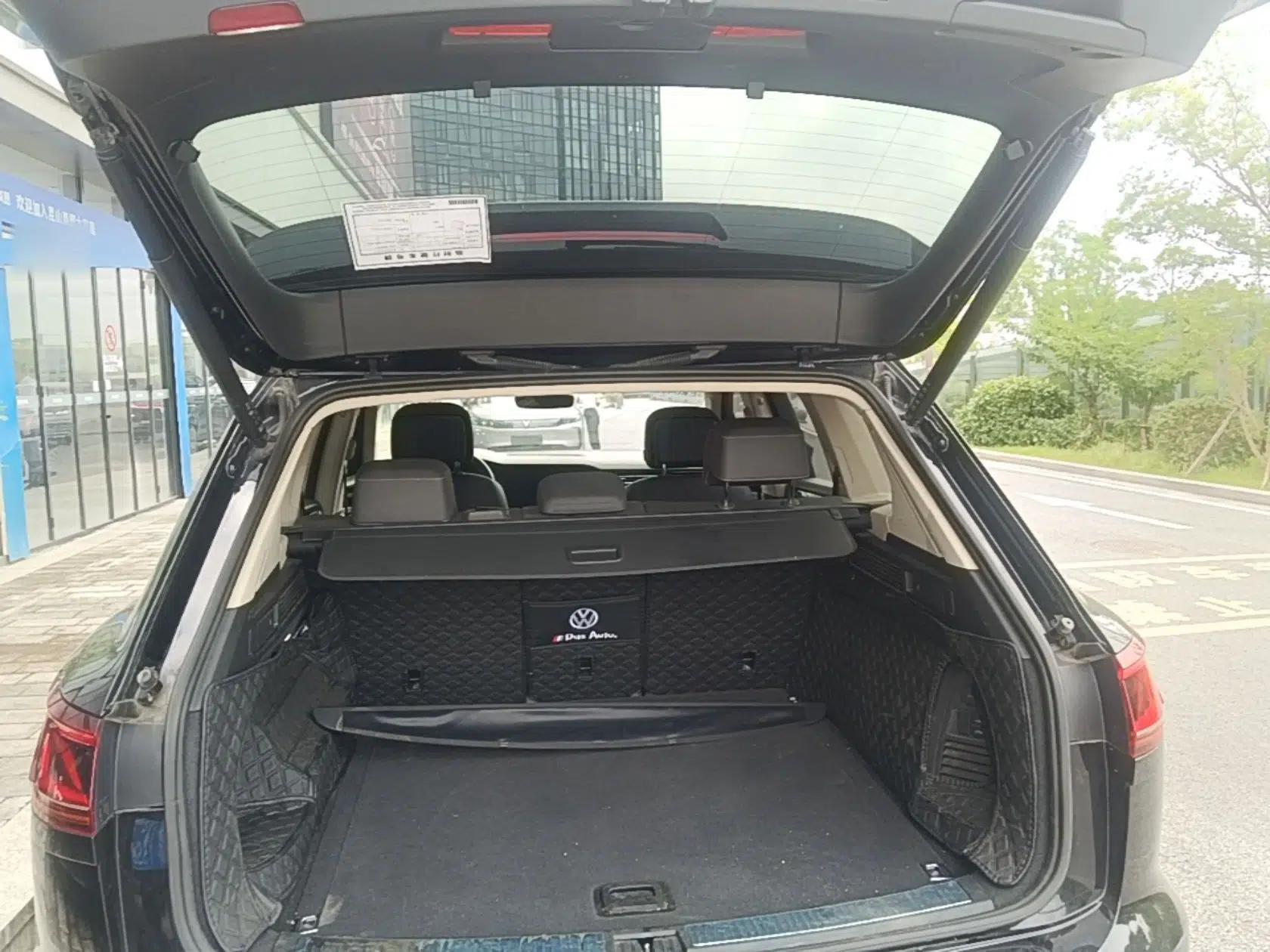 Volkswagen Touareg 2021 3.0 TSI Prestige Edition Classic Sport Package — миниатюра 27