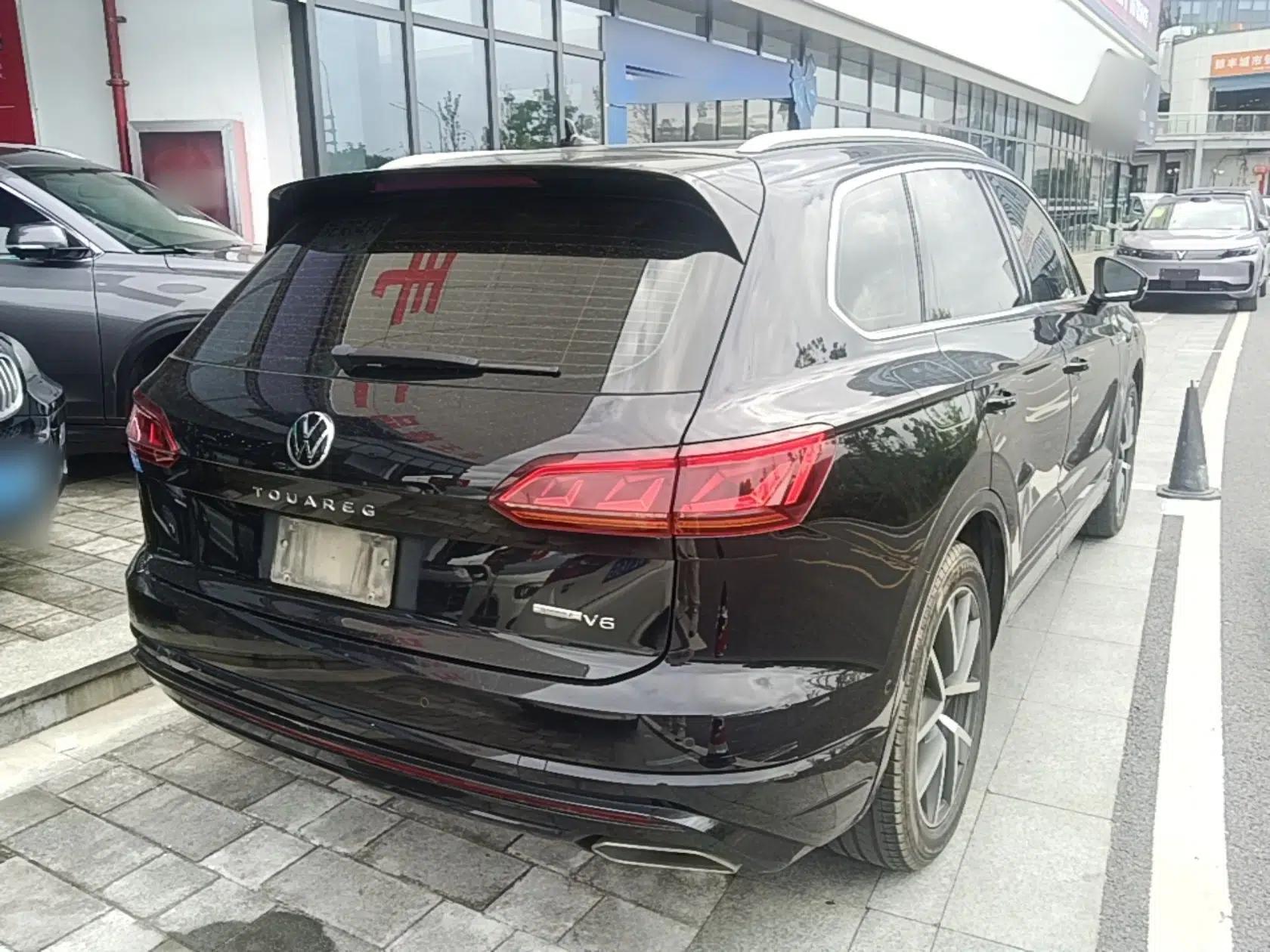 Volkswagen Touareg 2021 3.0 TSI Prestige Edition Classic Sport Package — миниатюра 6
