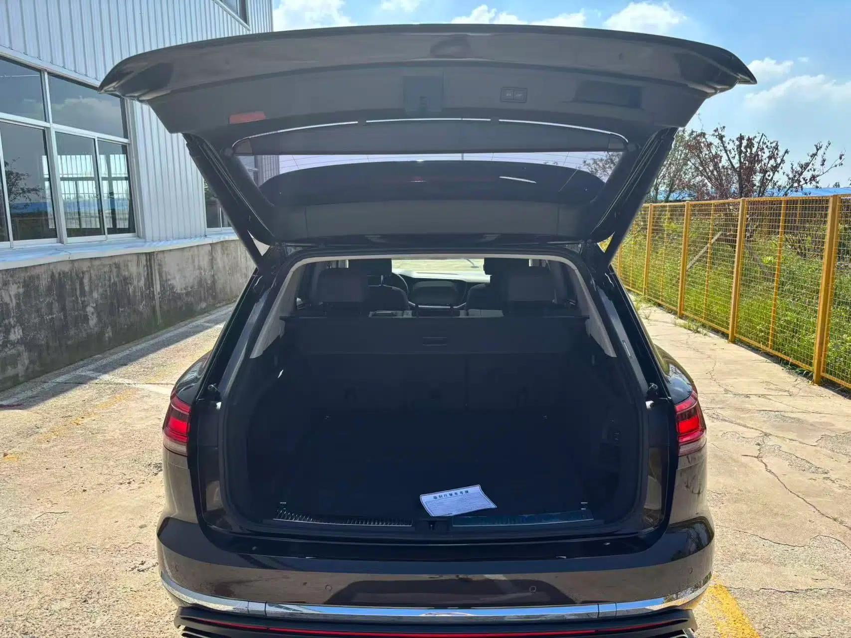 Volkswagen Touareg 2019 2.0 TSI Ruiyi Edition China V Standard — миниатюра 22