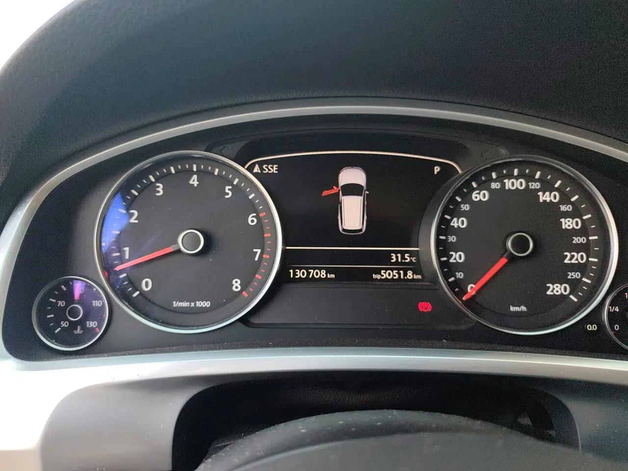 Volkswagen Touareg 2011 3.0 TSI High-End Version — миниатюра 11
