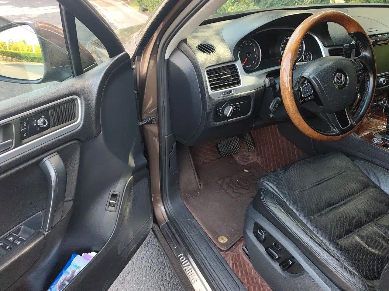 Volkswagen Touareg 2011 3.0 TSI High-End Version — миниатюра 16