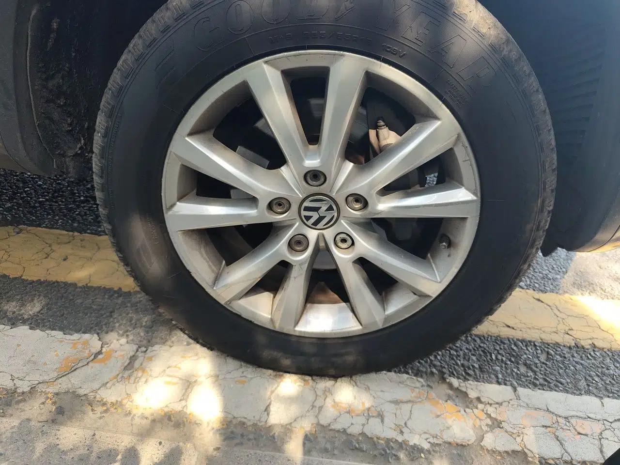 Volkswagen Touareg 2011 3.0 TSI High-End Version — миниатюра 8