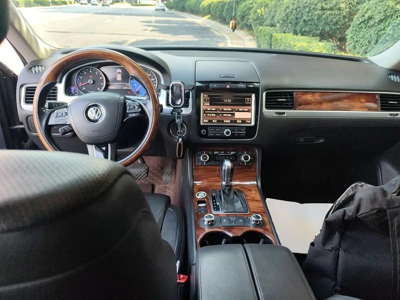 Volkswagen Touareg 2011 3.0 TSI High-End Version — миниатюра 9