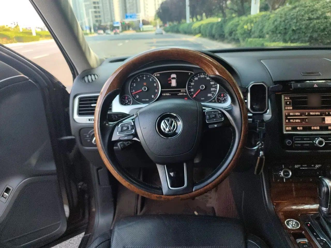 Volkswagen Touareg 2011 3.0 TSI High-End Version — миниатюра 10
