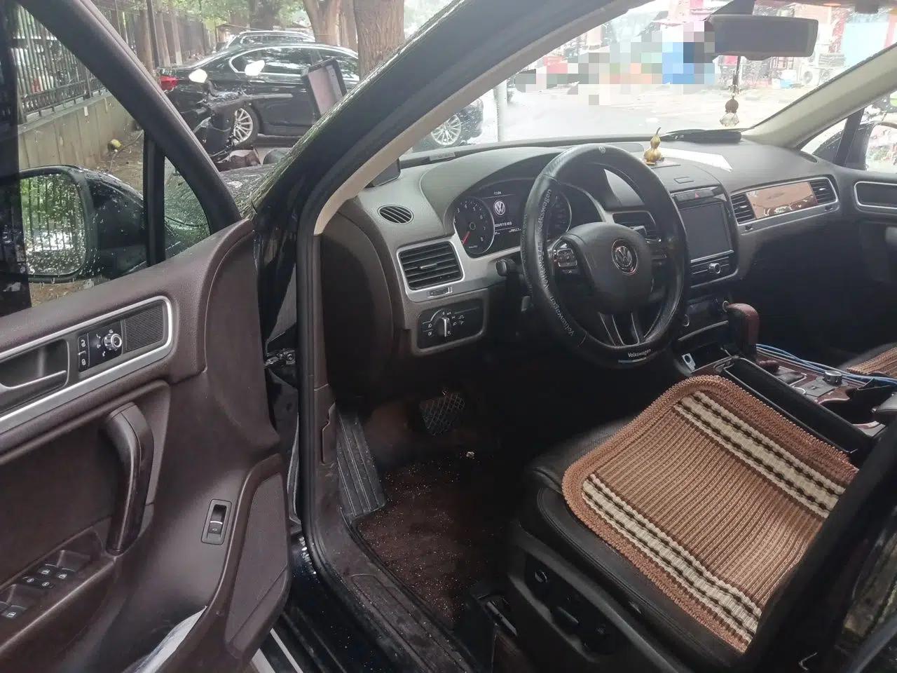 Volkswagen Touareg 2011 3.0 TSI Luxury Edition — миниатюра 16