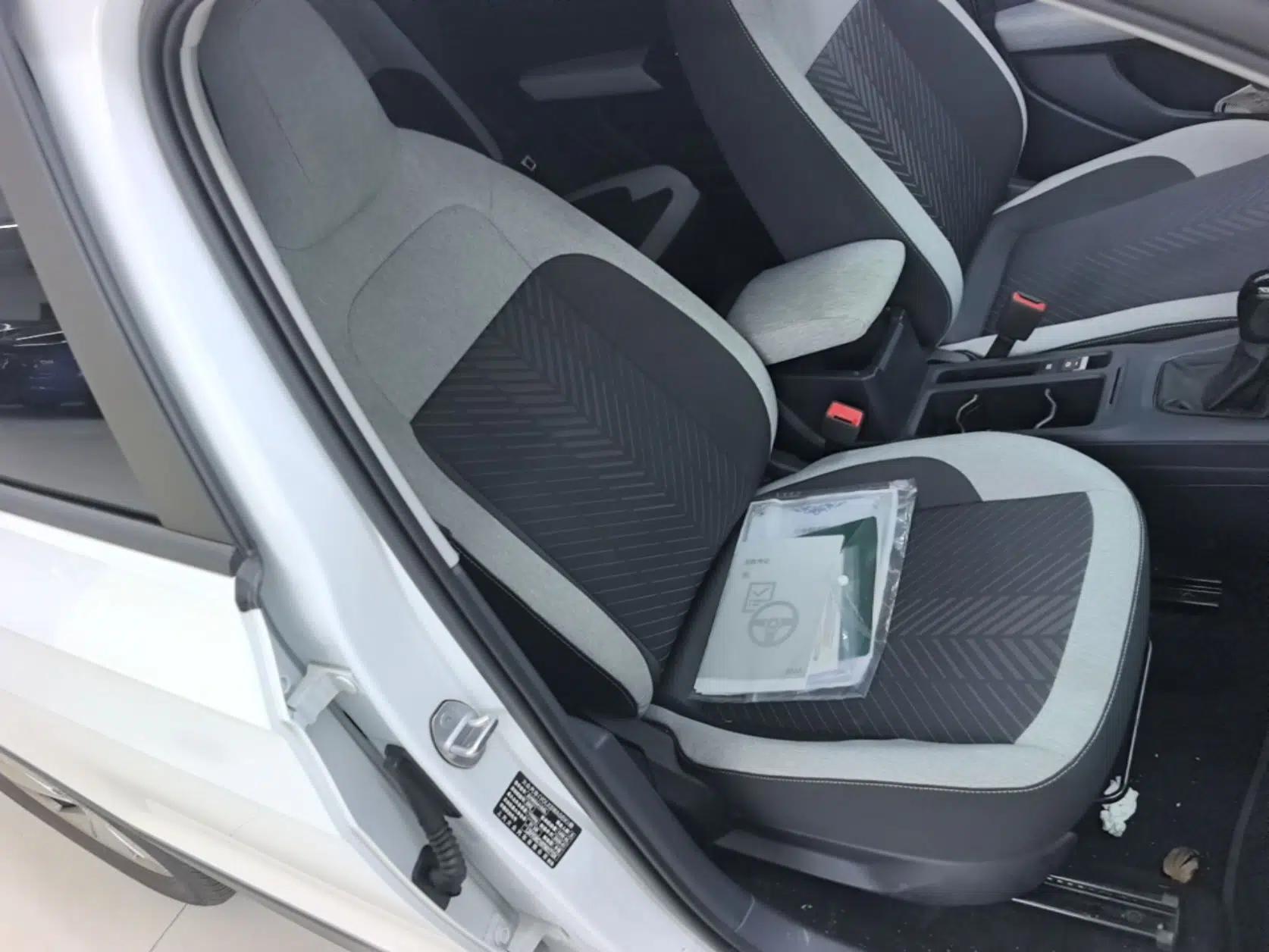 Volkswagen Tharu 2026 Model Xinrui 1.5L Rujin Edition — миниатюра 19