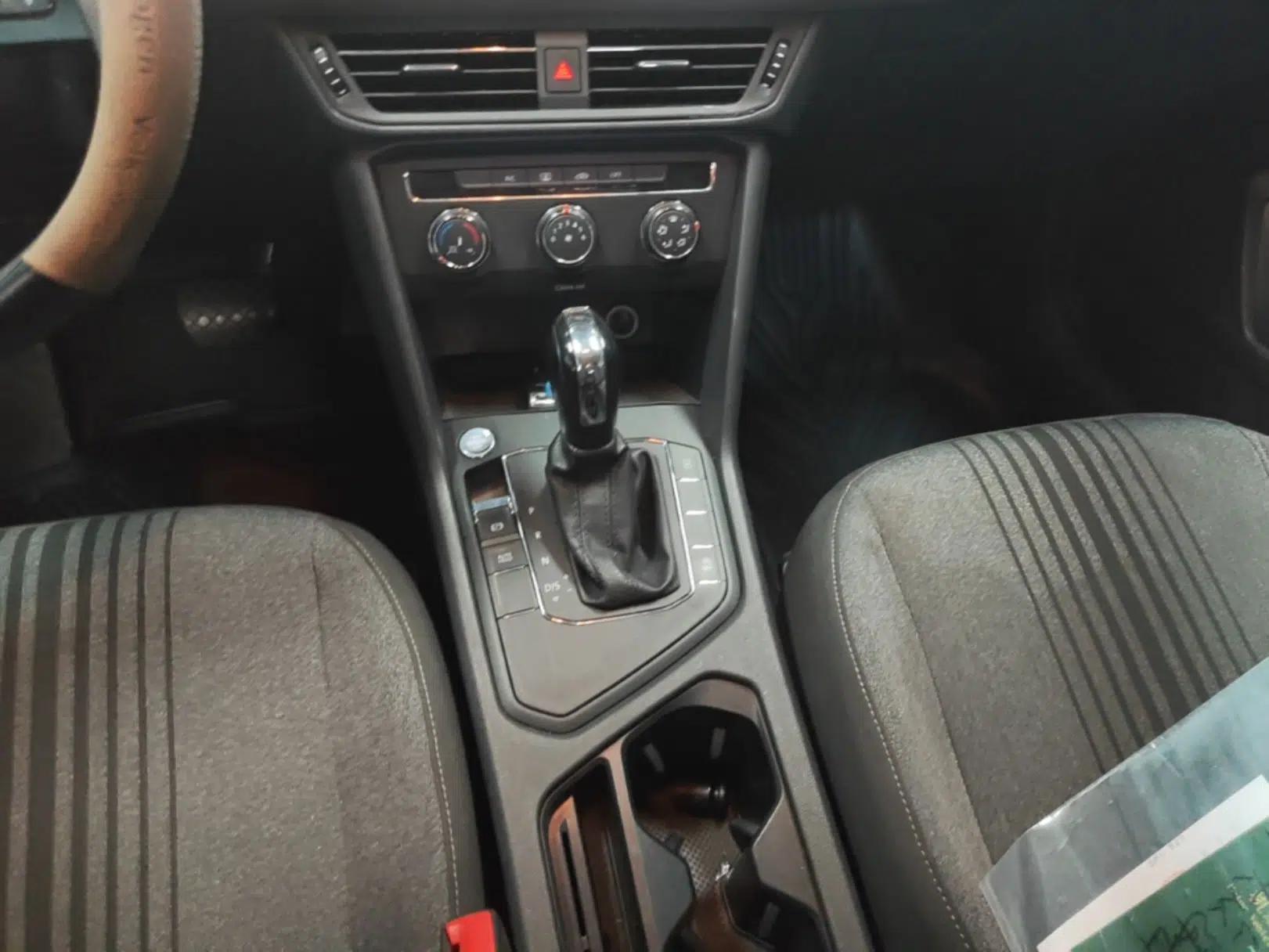 Volkswagen Tharu 2021 280TSI Two-Wheel Drive Trend Edition — миниатюра 21