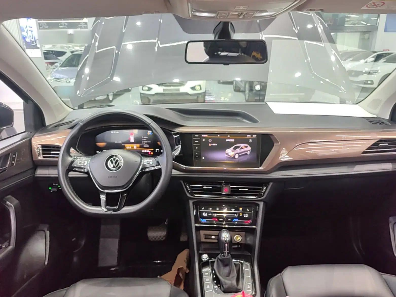 Volkswagen Tharu 2022 280TSI Two-Wheel-Drive Luxury Edition — миниатюра 12