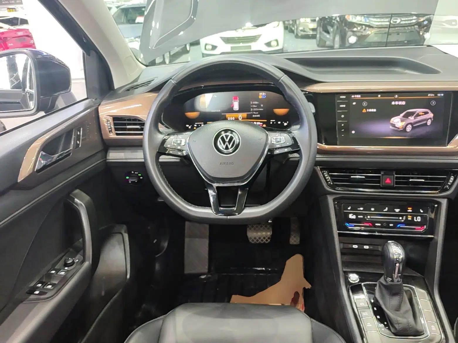 Volkswagen Tharu 2022 280TSI Two-Wheel-Drive Luxury Edition — миниатюра 13