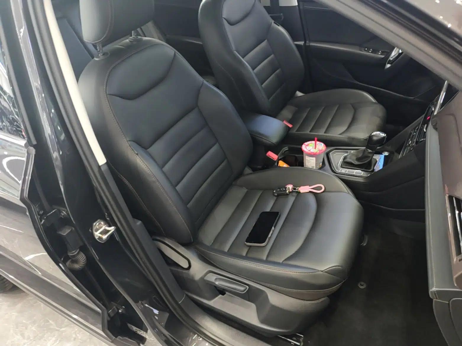 Volkswagen Tharu 2022 280TSI Two-Wheel-Drive Luxury Edition — миниатюра 19