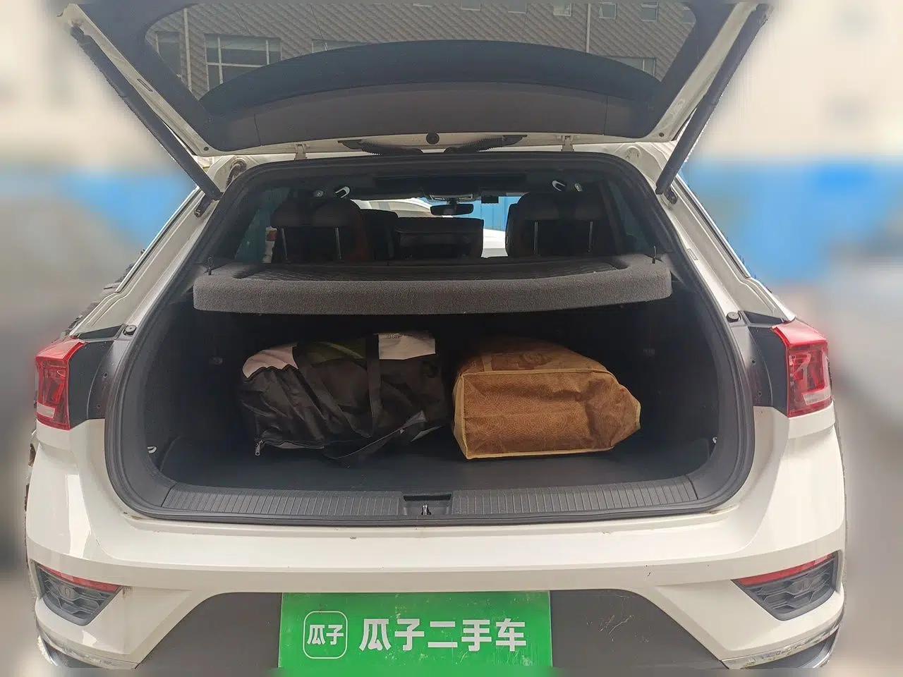 Volkswagen T-ROC 2019 280TSI DSG Four-Wheel Drive Luxury Version China V Standard — миниатюра 19