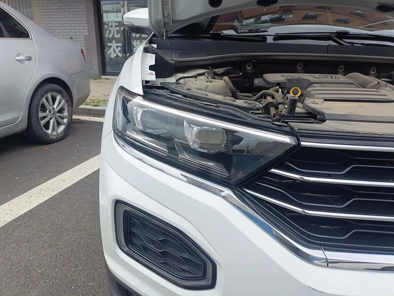 Volkswagen T-ROC 2019 280TSI DSG Four-Wheel Drive Luxury Version China V Standard — миниатюра 7
