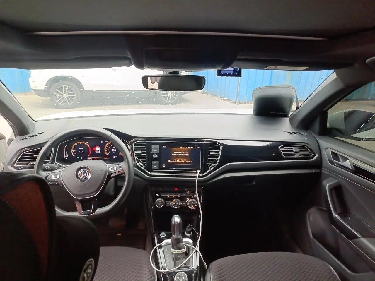 Volkswagen T-ROC 2019 280TSI DSG Four-Wheel Drive Luxury Version China V Standard — миниатюра 9