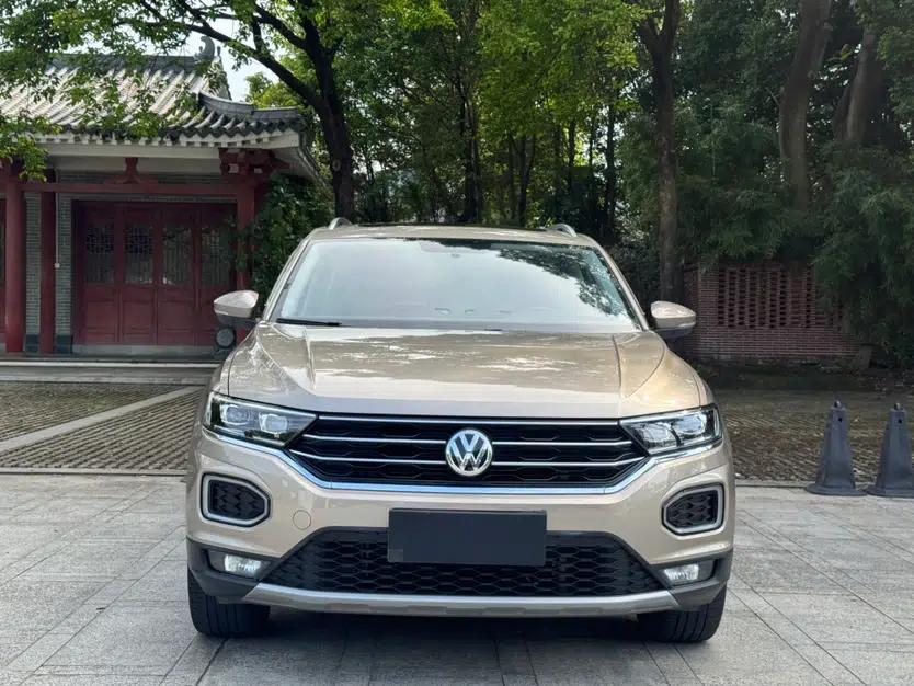 Volkswagen T-ROC 2020 280TSI DSG Two-Wheel Drive Comfort Version — миниатюра 12