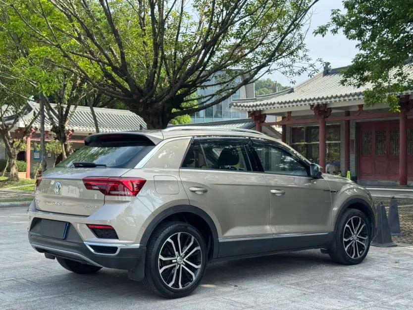 Volkswagen T-ROC 2020 280TSI DSG Two-Wheel Drive Comfort Version — миниатюра 13