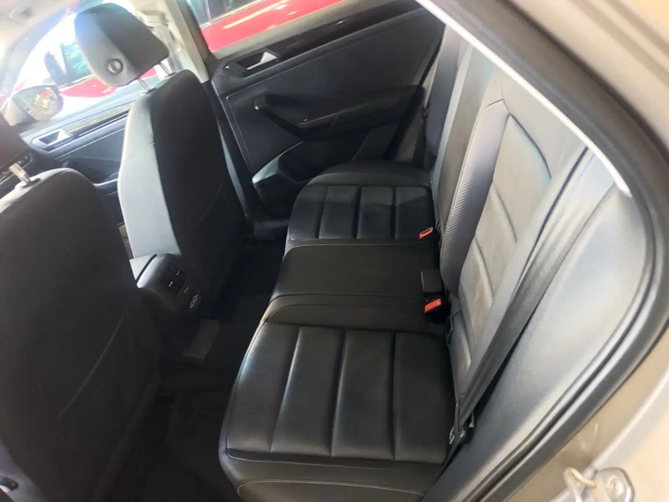 Volkswagen T-ROC 2020 280TSI DSG Two-Wheel Drive Comfort Version — миниатюра 28