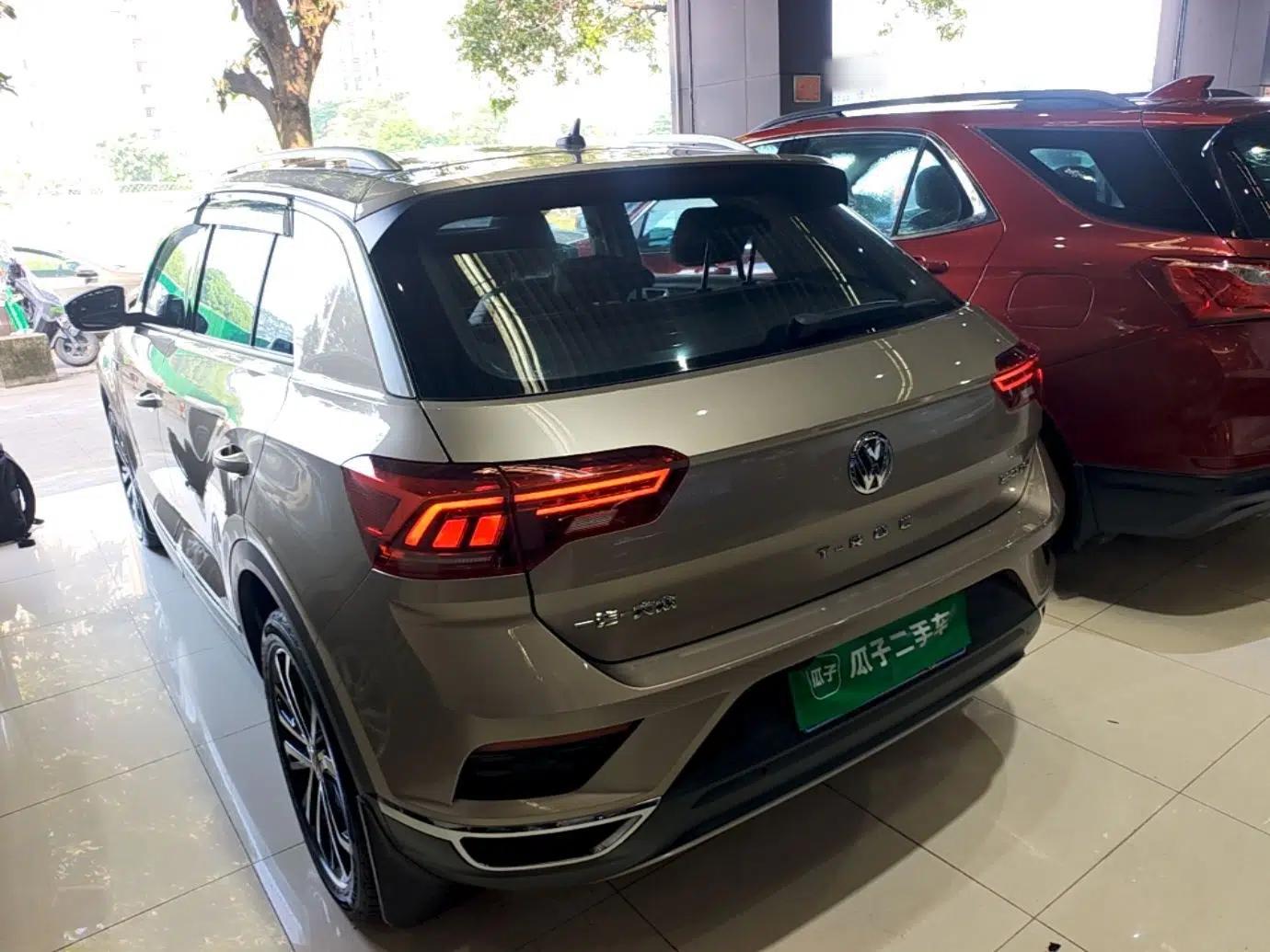 Volkswagen T-ROC 2020 280TSI DSG Two-Wheel Drive Comfort Version — миниатюра 4
