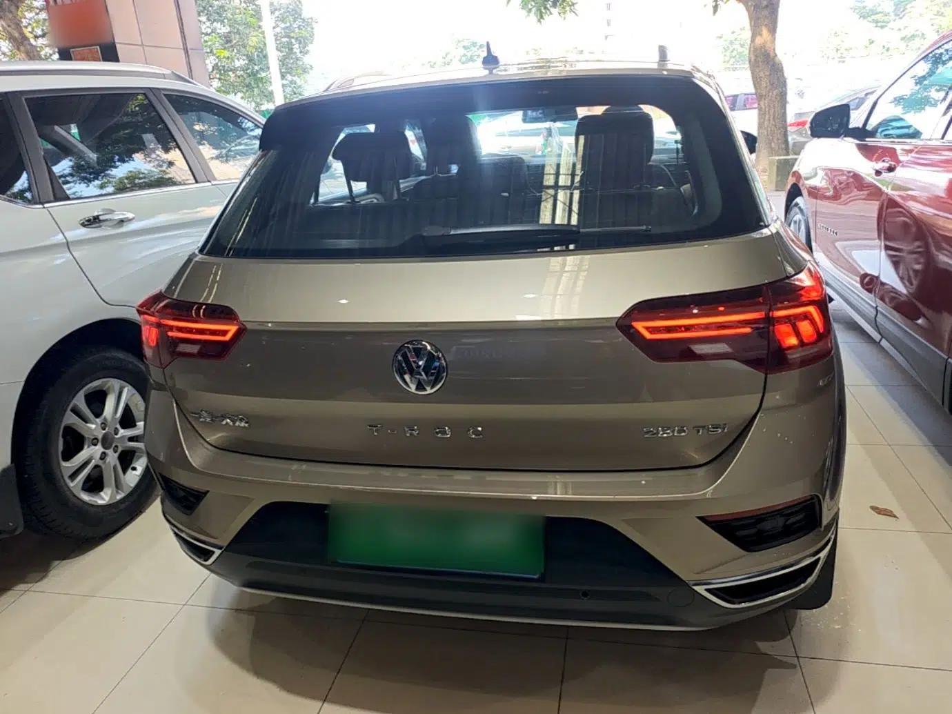 Volkswagen T-ROC 2020 280TSI DSG Two-Wheel Drive Comfort Version — миниатюра 5