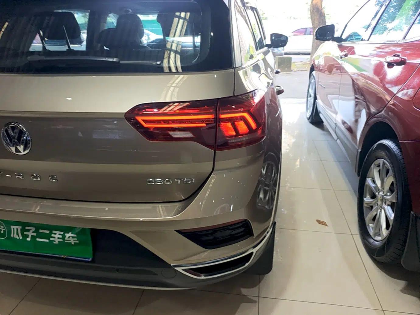 Volkswagen T-ROC 2020 280TSI DSG Two-Wheel Drive Comfort Version — миниатюра 9
