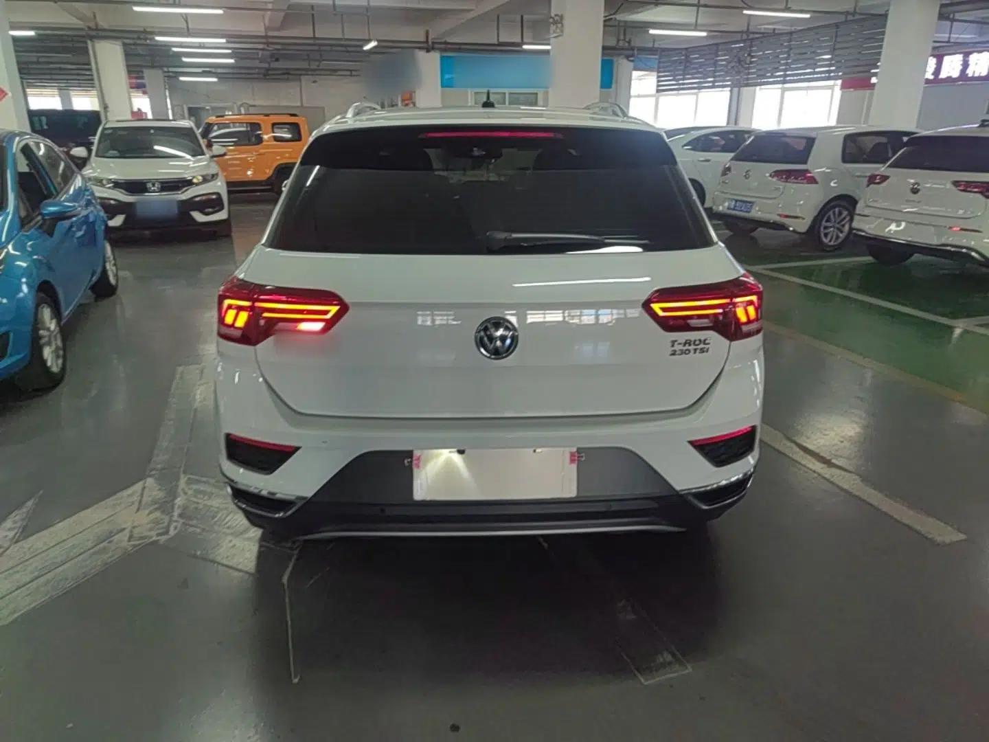 Volkswagen T-ROC 2018 230TSI DSG Two-Wheel Drive Advanced Version China V Standard — миниатюра 5