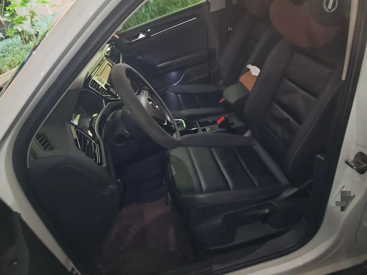 Volkswagen T-ROC 2019 280TSI DSG Two-Wheel Drive Comfort Version China VI Standard — миниатюра 15