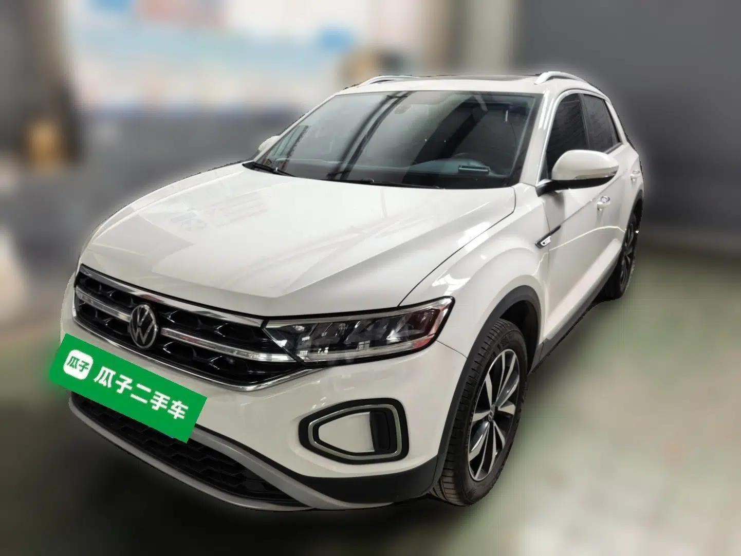 Volkswagen T-ROC 2025 280TSI DSG Two-Wheel Drive Time Edition — миниатюра 1