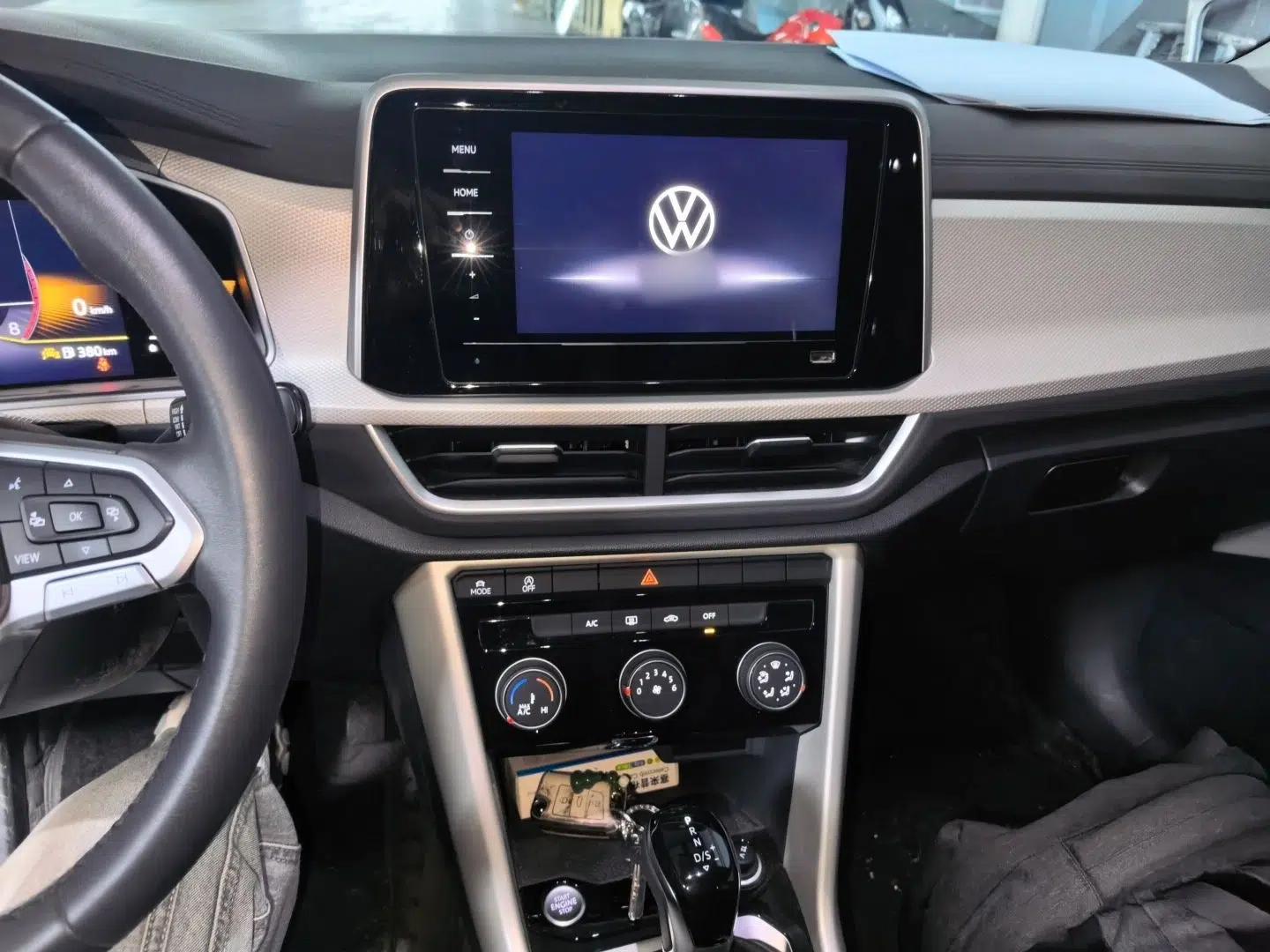 Volkswagen T-ROC 2025 280TSI DSG Two-Wheel Drive Time Edition — миниатюра 12